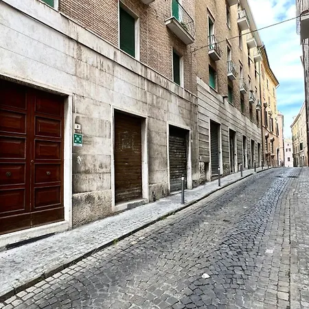 アパート A39 - Ancona, Comodo Trilocale In Centro Storico アンコーナ