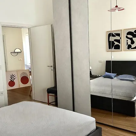 A39 - Ancona, Comodo Trilocale In Centro Storico