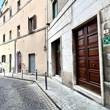A39 - Ancona, Comodo Trilocale In Centro Storico