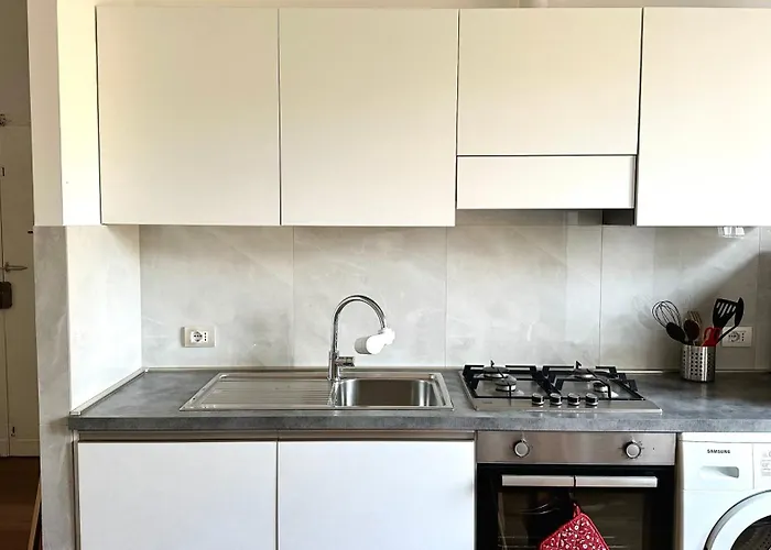 A39 - Ancona, Comodo Trilocale In Centro Storico Ancona