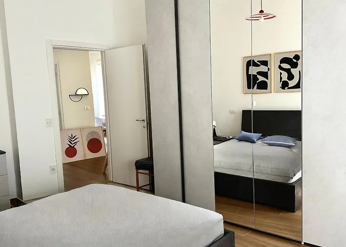 A39 - Ancona, Comodo Trilocale In Centro Storico