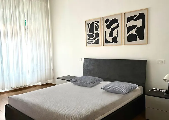 A39 - Ancona, Comodo Trilocale In Centro Storico Appartamento *